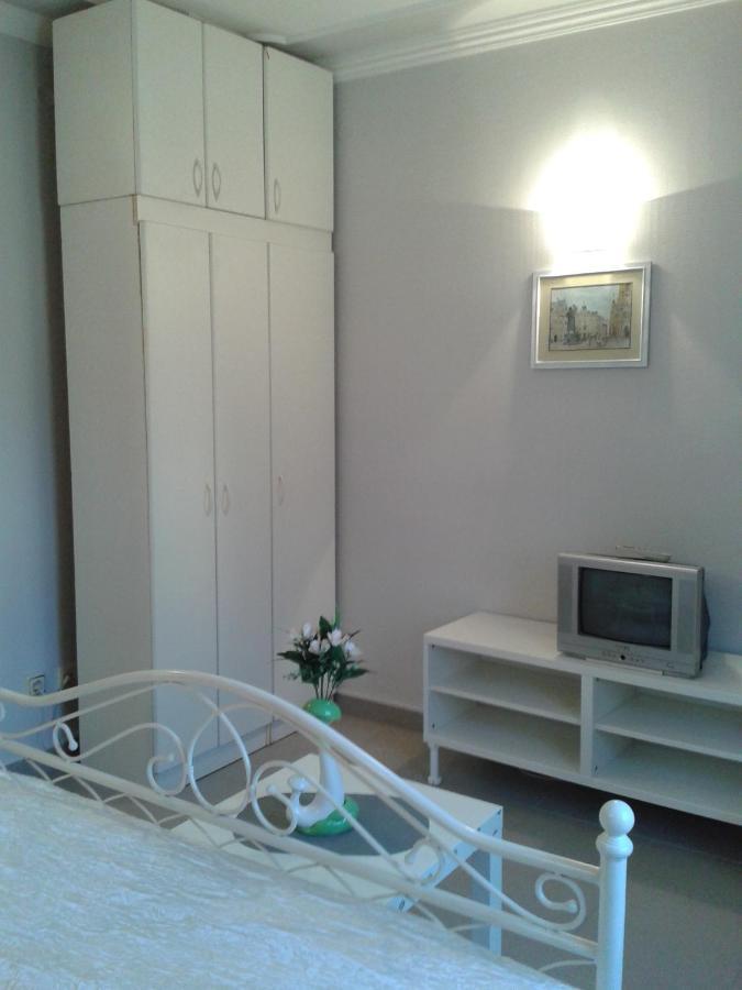 Prenociste Luna 2005 Hotel Novi Sad Buitenkant foto